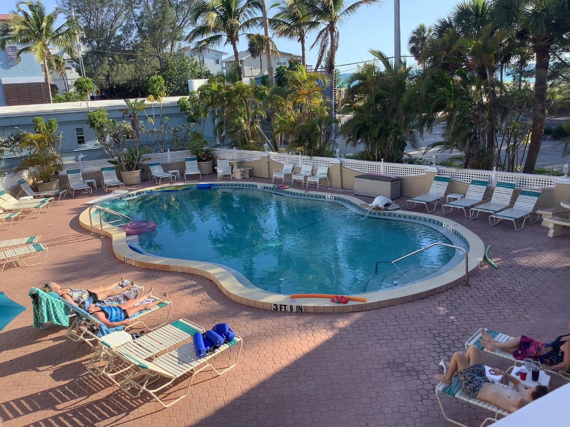 Tortuga Inn Beach Resort Unit #229 布雷登顿海滩 外观 照片