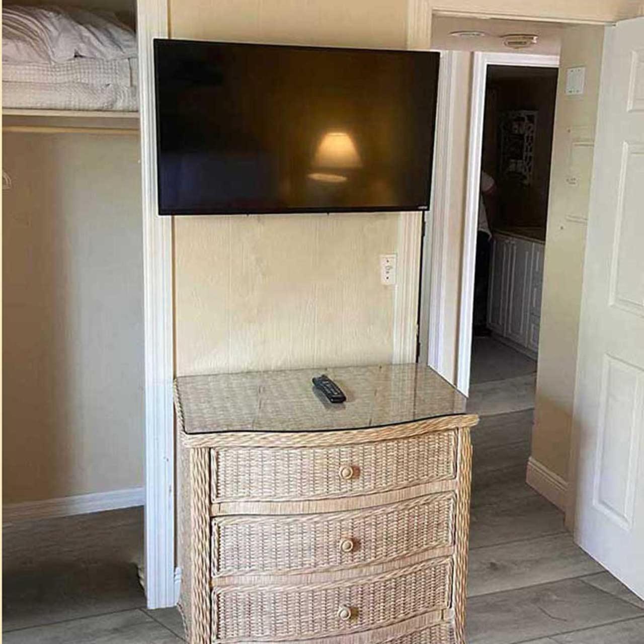 Tortuga Inn Beach Resort Unit #229 布雷登顿海滩 外观 照片